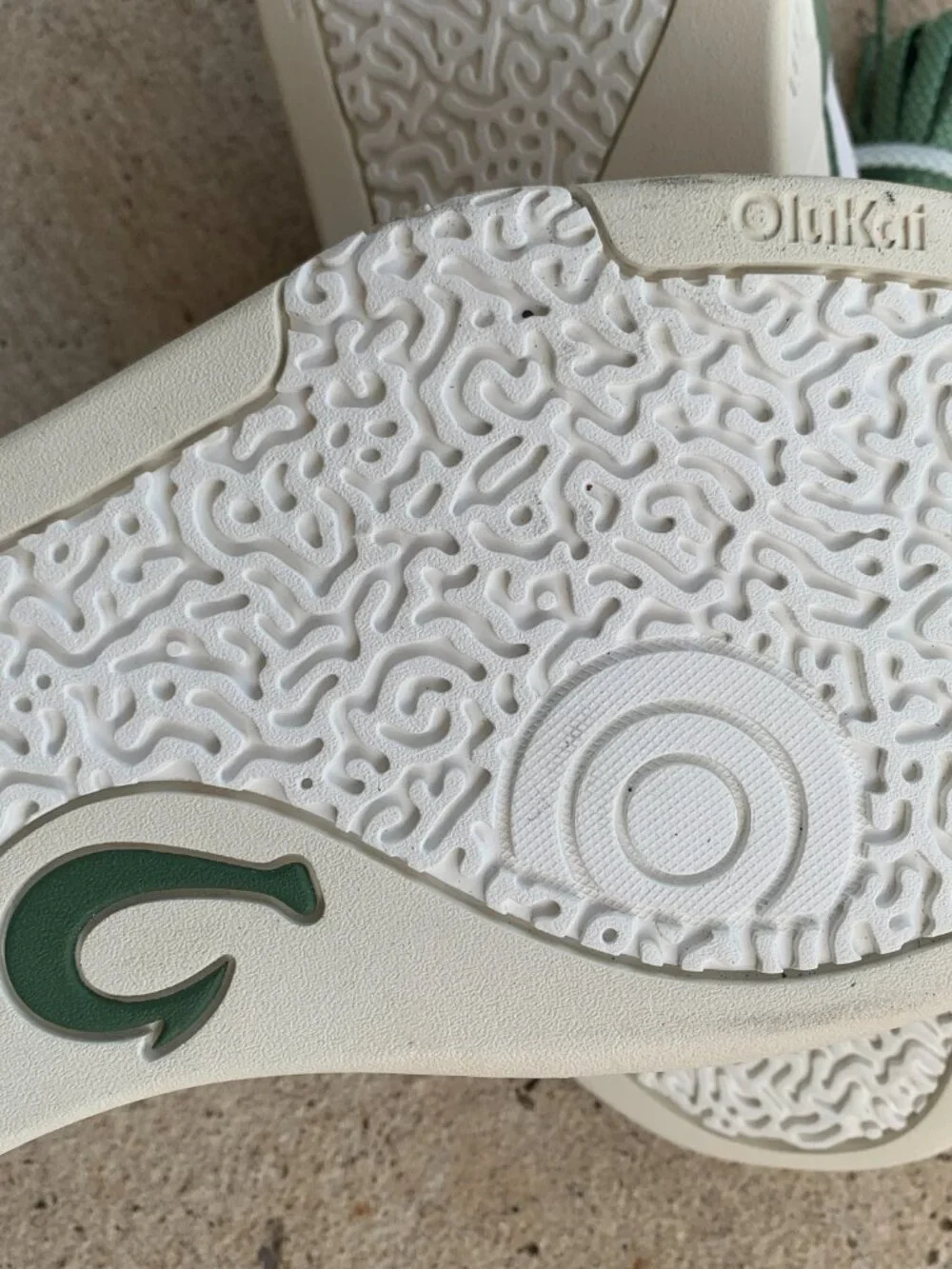 OluKai Anau Mens 8.5 Pickleball Sneaker Non-Marking Court Shoes 10545-WBSE